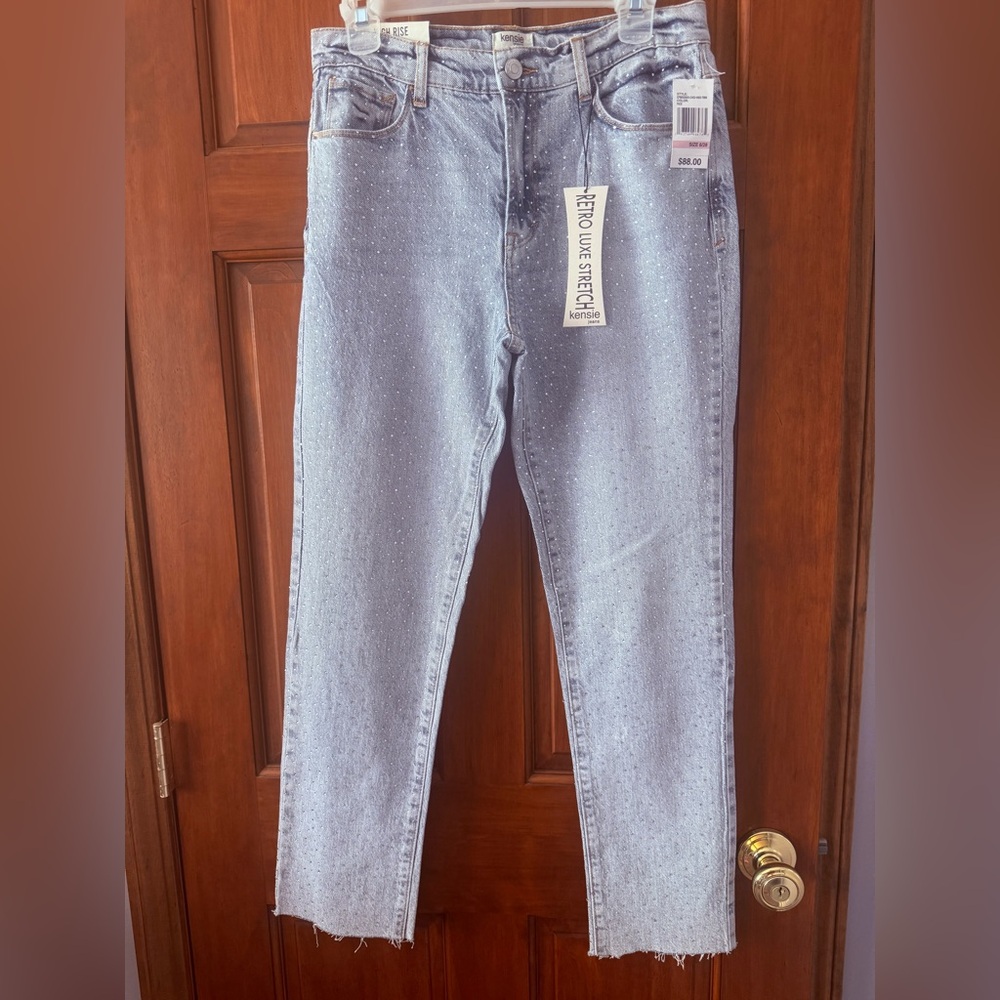 KENSIE SIZE 6 RHINESTONE ACCENT JEANS